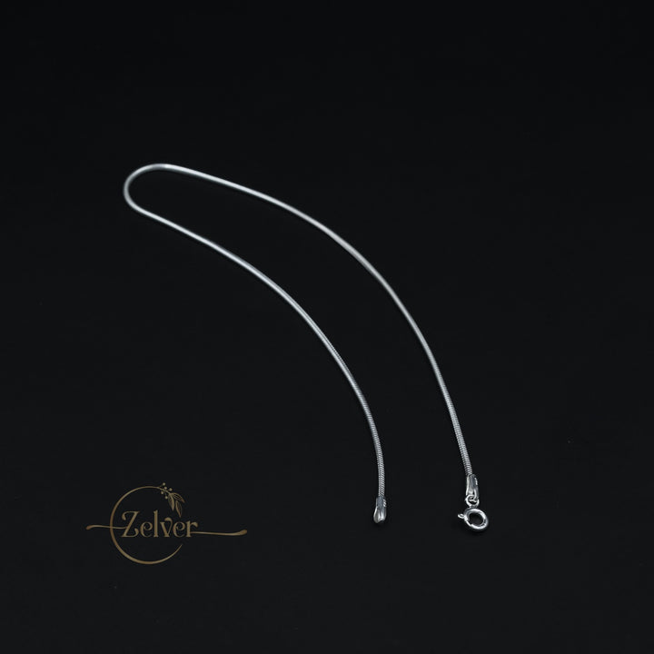The Sleek Snake: 925 Sterling Silver Chain Anklet