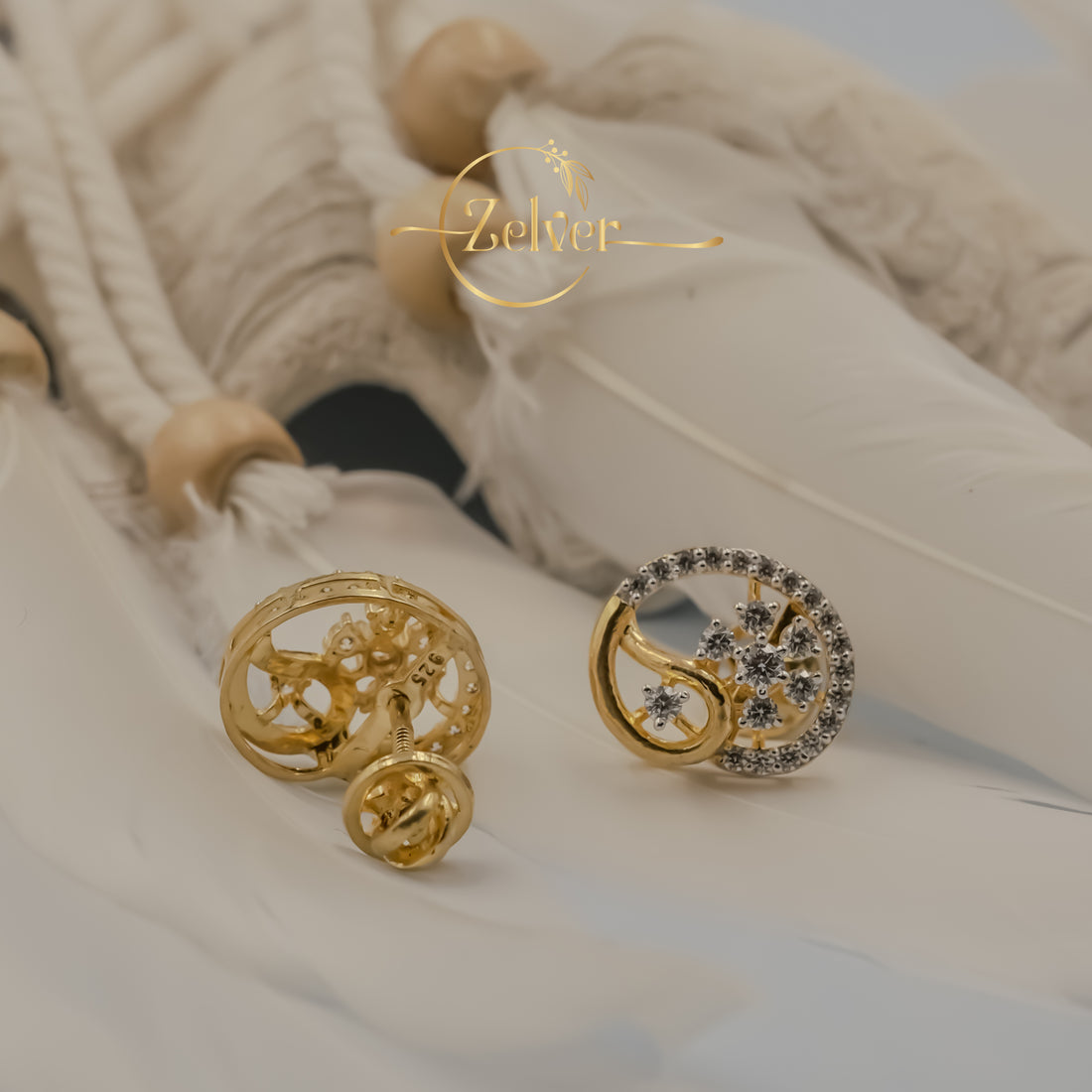 Dazzling Motif Eairring