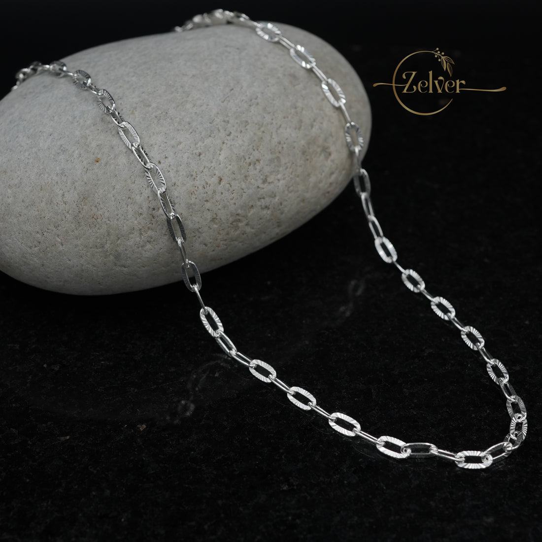 The Silver Sunburst: Textured Oval Link Chain | 925 Sterling Silver