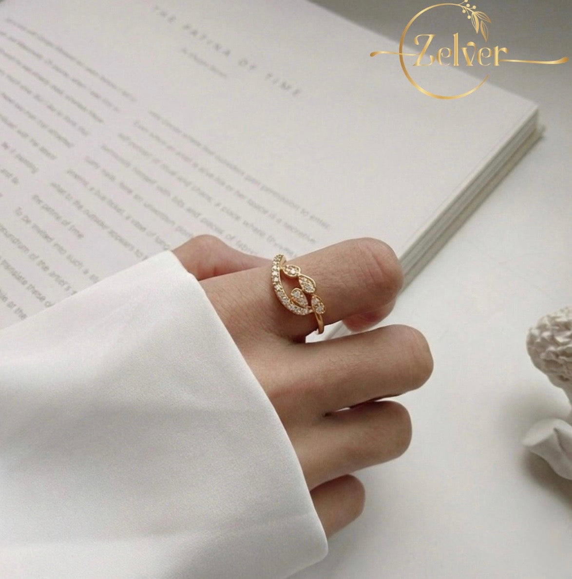 The Gilded Petal Ring | 925 Silver & Swarovski