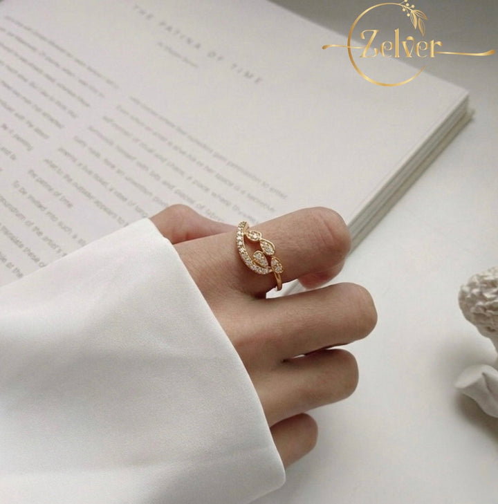 The Gilded Petal Ring | 925 Silver & Swarovski