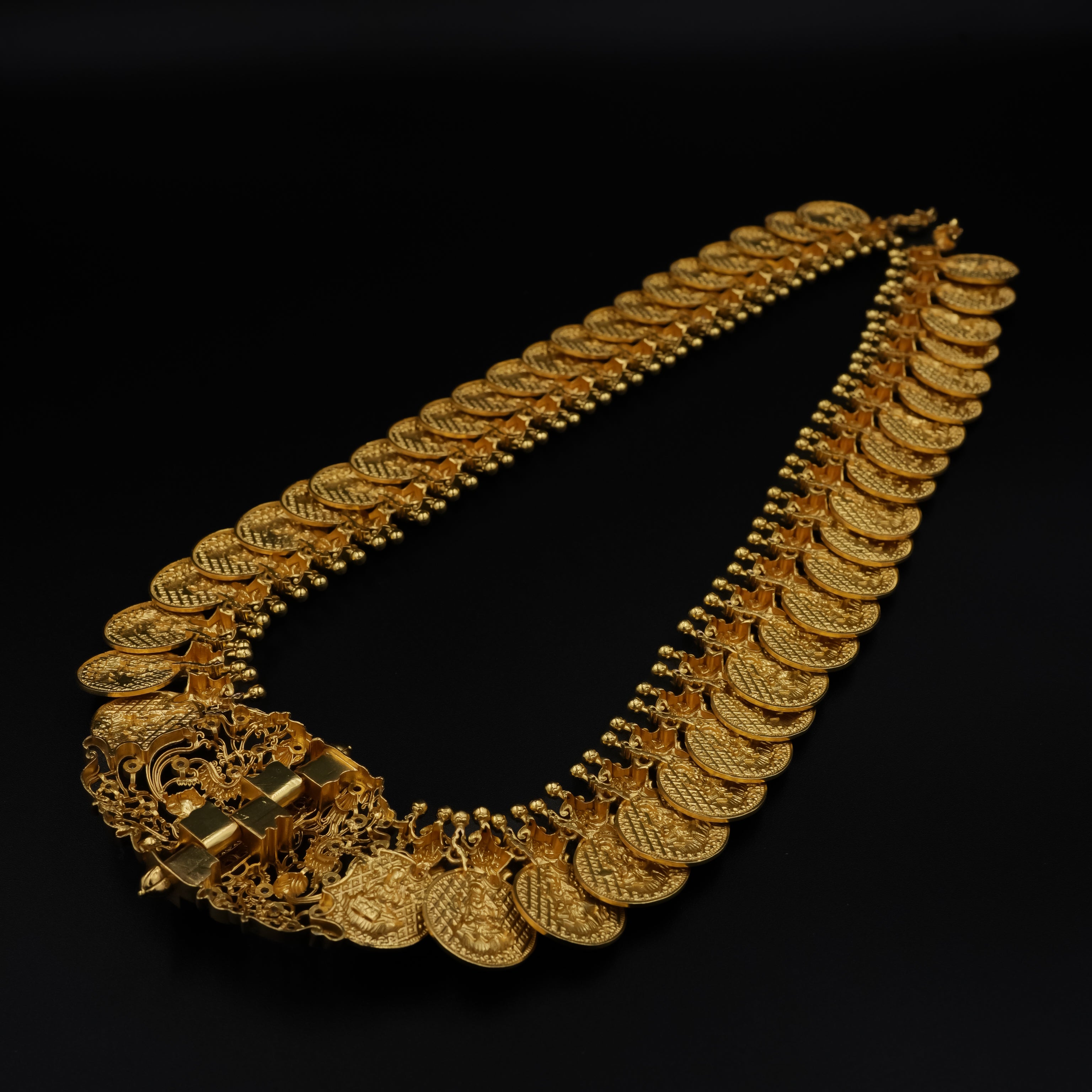 Swarna Mudra Lakshmi Kasu Necklace
