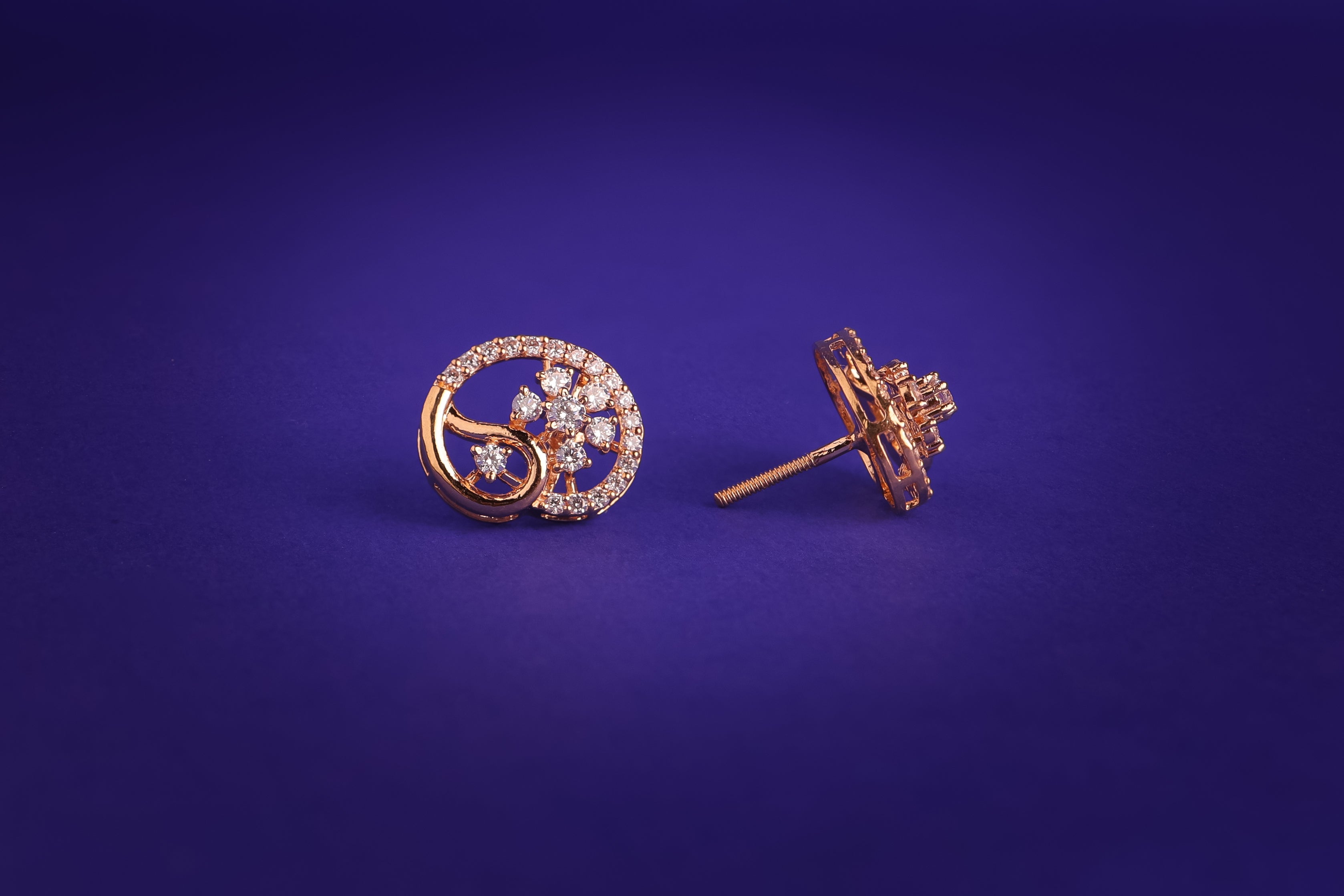 Dazzling Motif Eairring