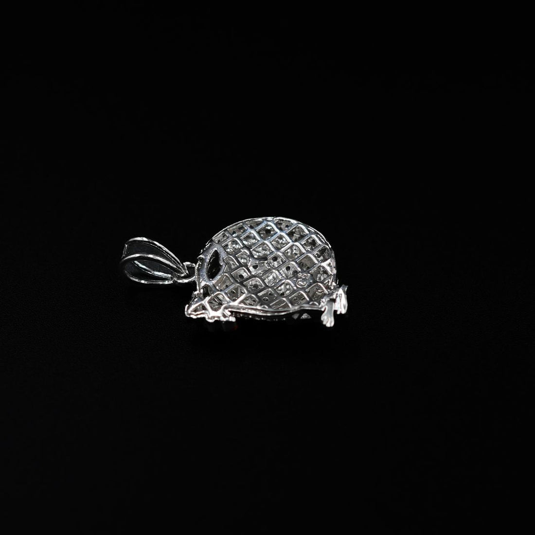 Hen Initial "C" pendant