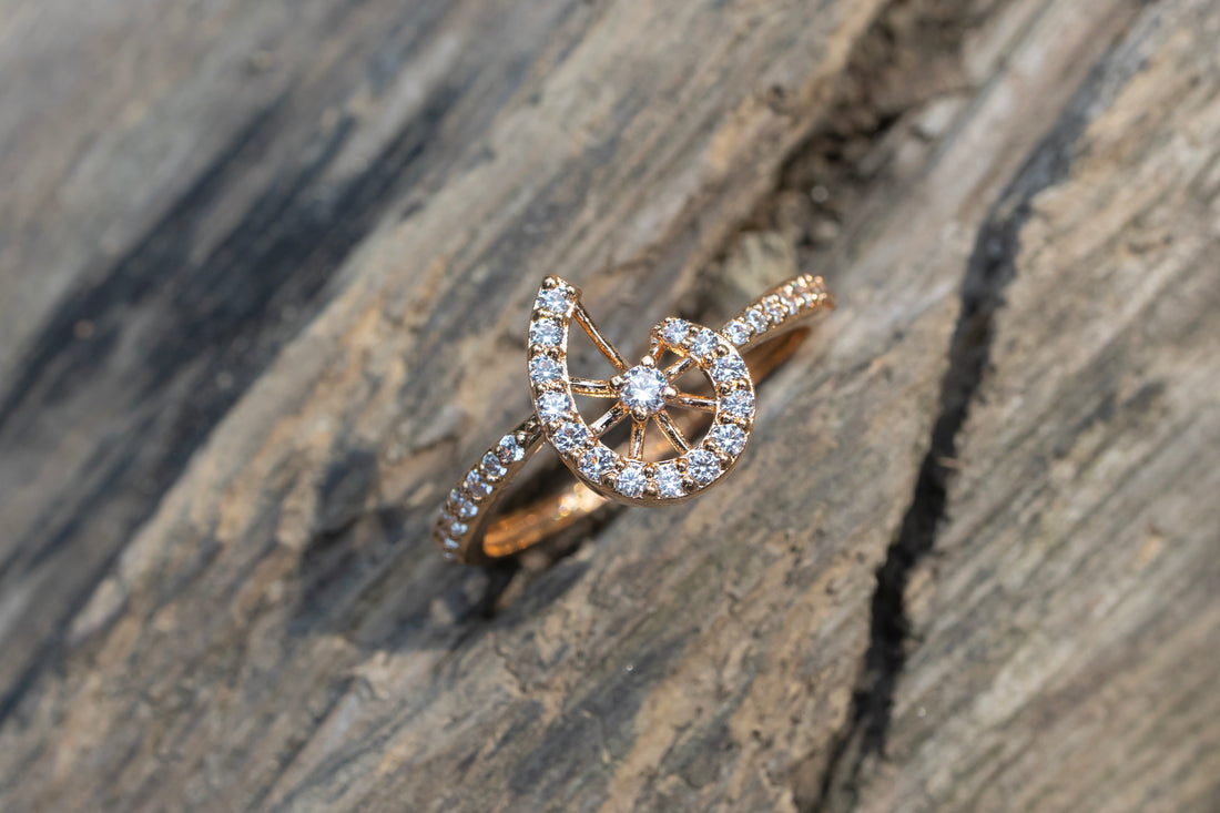 Horseshoe Cluster Ring